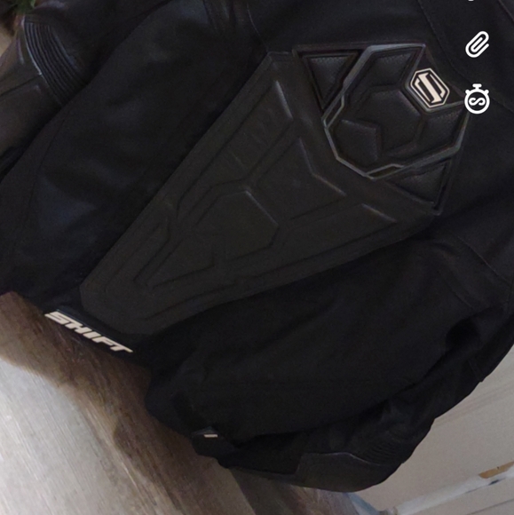 Motorcycle jacket - Picture 2 of 3
